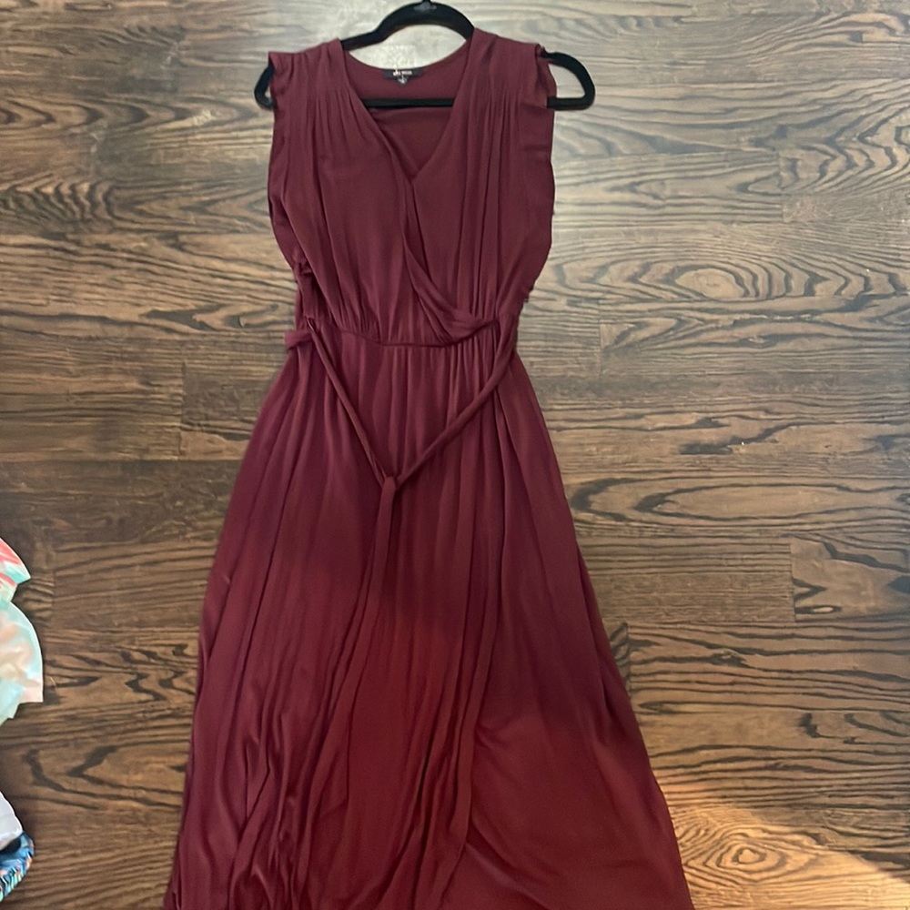 Ella Moss sleeveless burgundy dress